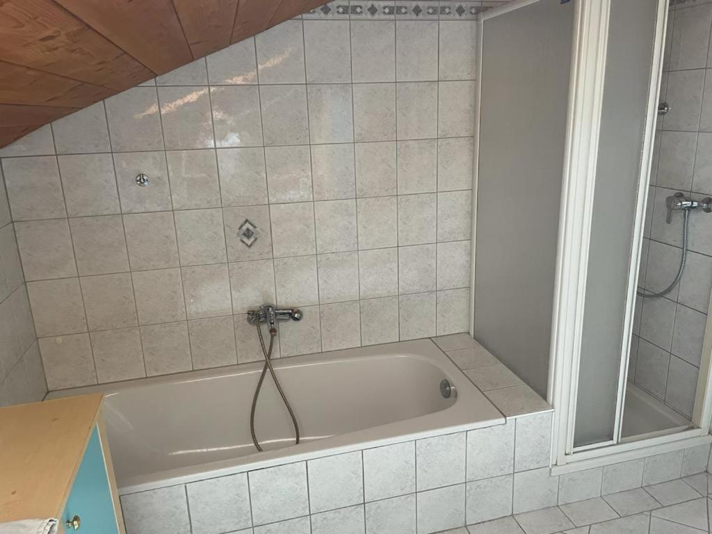 Ferienwohnung ,Hoizmann' Pinsdorf Bagian luar foto