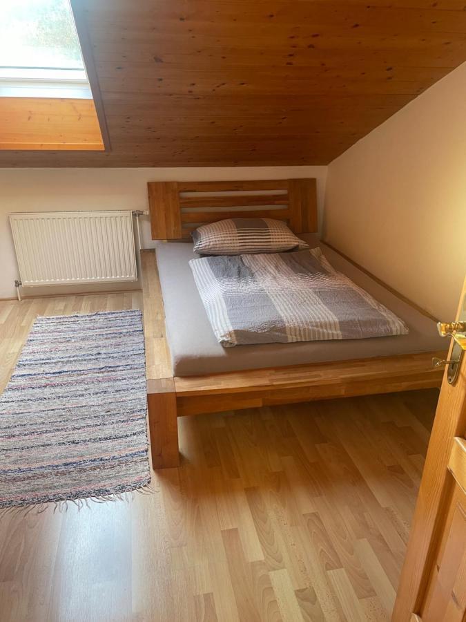 Ferienwohnung ,Hoizmann' Pinsdorf Bagian luar foto
